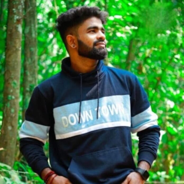 ಉಜಿರೆ-ಜನಾರ್ದನ-ದೇವಸ್ಥಾನದ-ಜಾತ್ರೆ-ರಥೋತ್ಸವಕ್ಕೆ-ಪ್ರದಕ್ಷಿಣೆ-ಹಾಕಿದ-ಗರುಡ-4-1024x1024