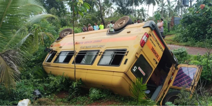 1552732-school-bus-fall-1170x585